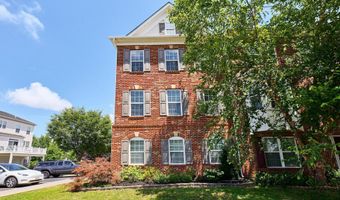 25066 CROXLEY GREEN Sq, Aldie, VA 20105