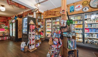 899 E Shore Dr, Adirondack, NY 12808