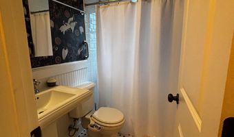 820 S WASHINGTON St 226, Alexandria, VA 22314