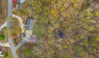 197 Old Homestead Rd, Big Sandy, TN 38221