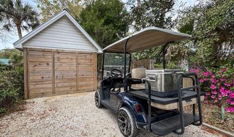 110 17th St, Apalachicola, FL 32320