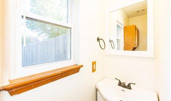 1000 Tater Black Rd, Bentonville, AR 72712