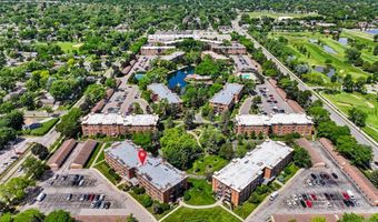 1227 S Old Wilke Rd 210, Arlington Heights, IL 60005