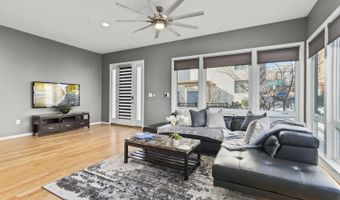 120 CAMBRIA Walk, Alexandria, VA 22304