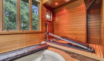 99 Holly Ln, Bayville, NJ 08721