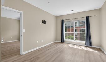 4850 EISENHOWER Ave 202, Alexandria, VA 22304