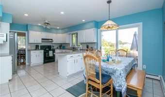 20 Morrison Ave, Middletown, RI 02842