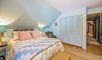303 Beacon Hill Dr, Cheshire, CT 06410