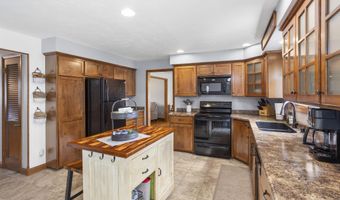 1416 S MATTHIAS St, Appleton, WI 54915