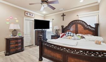 7426 Peach Blossom Dr, Benton, AR 72019