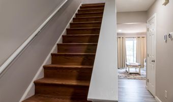 46 Broadview Ave, Auburn, ME 04210