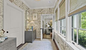 1166 Ingleside Dr, Baton Rouge, LA 70806