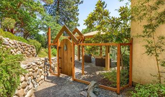 309 Granite St, Ashland, OR 97520