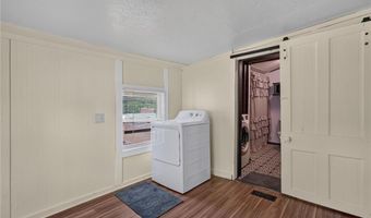 1421 Hendrix St, Altus, AR 72821