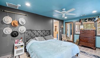 8 Billy Hill Rd, Beaufort, SC 29906