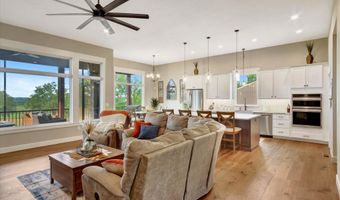 415 S Piper Ave, Ash Grove, MO 65604