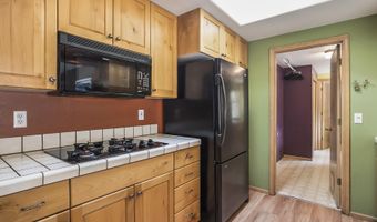 1115 NE Burnside Ave, Bend, OR 97701