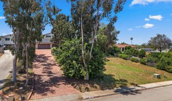 925 Moody Dr, Escondido, CA 92027