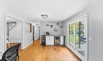 75 Staghead Dr, Burrillville, RI 02859