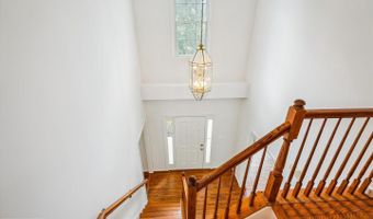 42924 MAPLEGROVE Ct, Ashburn, VA 20147