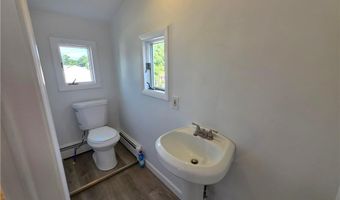 39 Allendale Ave, North Providence, RI 02911