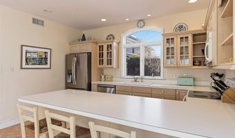 23 5th St, Beach Haven, NJ 08008