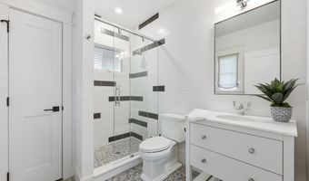 698 BEACH Ave, Atlantic Beach, FL 32233