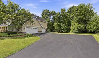 W2530 BROOKHAVEN Drive, Appleton, WI 54915