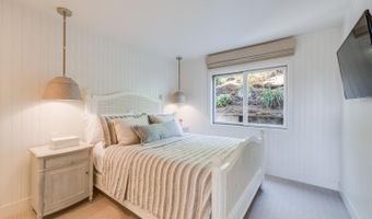 621 Beach Dr, Aptos, CA 95003