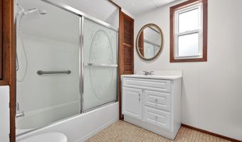 38 W 43RD St, Bayonne, NJ 07002