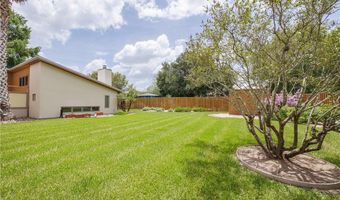 1504 Morningside Dr, Alice, TX 78332