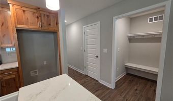 30 E 7th St, Adrian, MO 64720