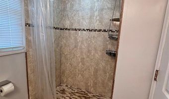 16-18 N Front 5, Bergenfield, NJ 07621