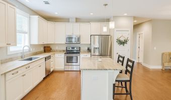 29 Downing Dr, Beaufort, SC 29907