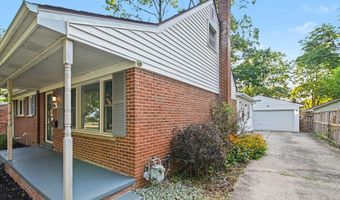 646 Center Dr, Ann Arbor, MI 48103
