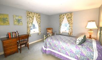 25 Foster Dr, Beverly, MA 01915