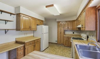 5400 LONG Ct, Appleton, WI 54914