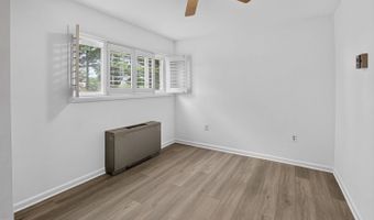 7400 LAKEVIEW Dr #N203, Bethesda, MD 20817