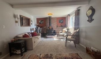 202 N Division St, Cowley, WY 82420