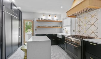322 E CAPITOL St NE, Washington, DC 20003