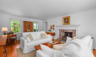 91 Allyn Ln, Barnstable, MA 02630