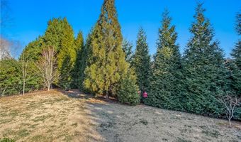 200 Scottsdale Dr, Advance, NC 27006