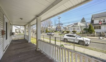 533 Wayne St, Bridgeport, CT 06606