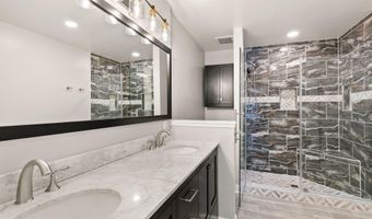 2345 S ROLFE St S, Arlington, VA 22202