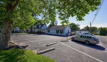 101 S 7TH St, Akron, PA 17501