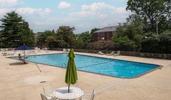 1200 N NASH St 232, Arlington, VA 22209