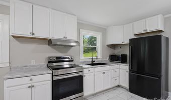 1806 Kingsley Dr, Albemarle, NC 28001