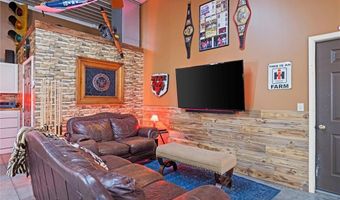 14971 Fairmount Rd, Basehor, KS 66007