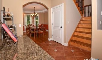 5 Biltmore Ct, Avon, CT 06001