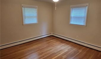 72 Blueberry Dr, East Greenwich, RI 02818